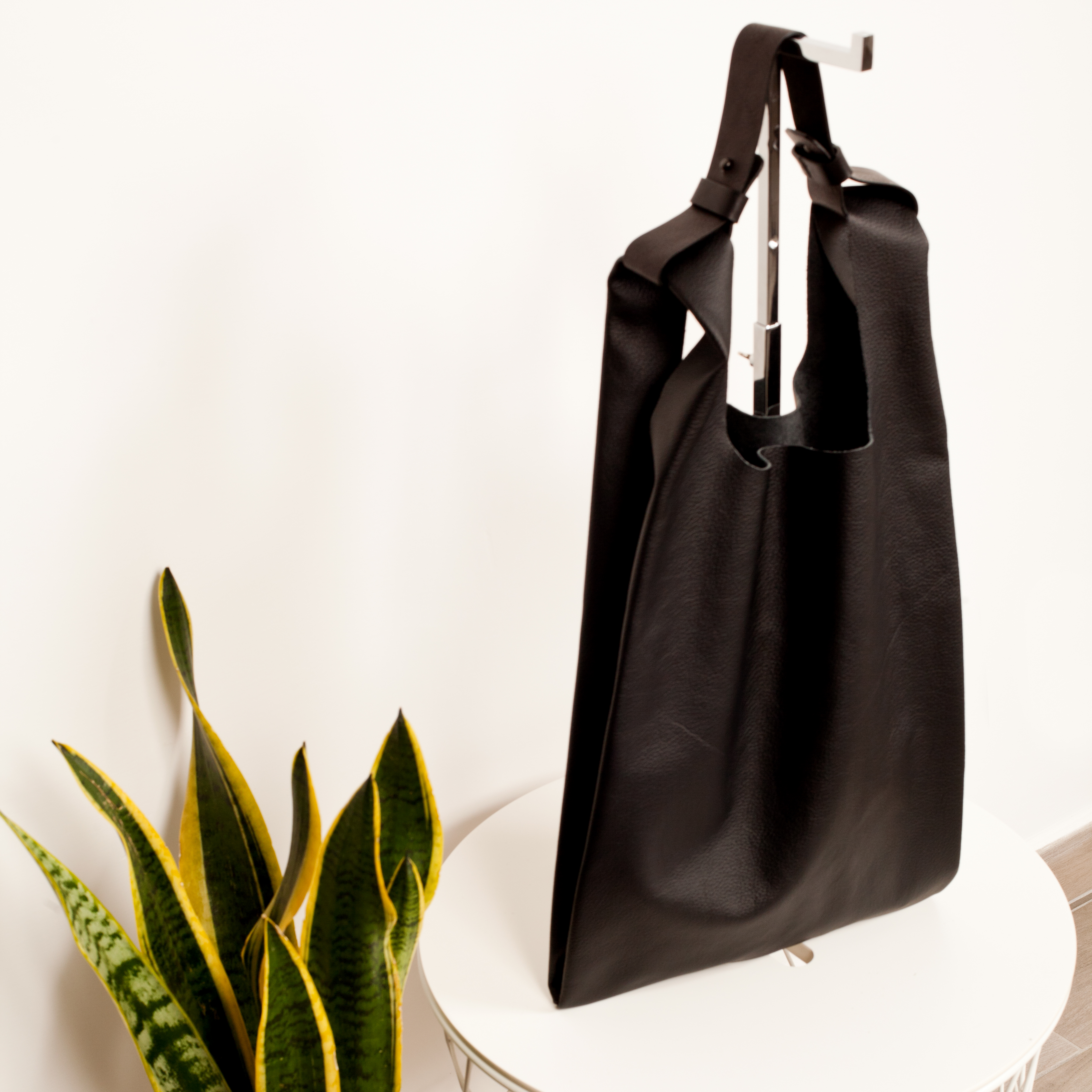 Shopping bag in pelle nera cinzia rossi